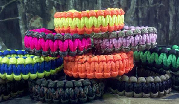 Pulseras de supervivencia, cordón de nylon, plástico cierre, más colores para la opción, Vendido por Sarta