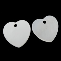 Dyed Shell Pendants, Heart Grade A, 11mm 