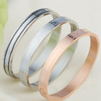 Acier titane Couple Bangle, ovale, Placage, pour le couple, plus de couleurs à choisir, 6mm, 8mm, Diamètre inté Environ  Environ 7 pouce, Environ 8 pouce, Vendu par paire