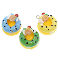 Imitation alimentaires pendants de résine, avec fer, Gâteau, couleur solide, plus de couleurs à choisir, 21*26mm Environ 2mm Vendu par sac