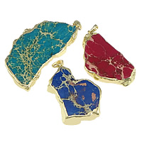 Pendentifs jaspe impérial, Jaspe d'impression, avec laiton, pepite, Placage de couleur d'or, couleurs mélangées, 32-37x49-69x5.5-7.5mm Environ Vendu par PC