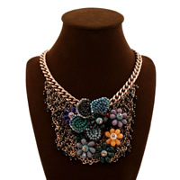 Collier de déclaration de mode, fer, avec cristal & Acrylique, avec 5.5cm chaînes de rallonge, fleur, Placage de couleur d'or, chaîne de torsion ovale & facettes, multicolore, protéger l'environnement, sans nickel, plomb et cadmium Environ 17 pouce, Vendu par brin