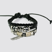 Bracelet homme, cuir de peau de vache, avec Ciré de coton & cuir PU & Hématite & alliage de zinc, forme de plume, Placage de couleur platine, bracelet tressé & bracelet à breloques & réglable & pour homme & 3 brins & noircir, noire Environ 6.7 pouce, Vendu par brin
