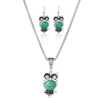 ensemble de bijoux en alliage Zinc à turquoise, alliage de zinc, boucle d'oreille & collier, avec chaîne de fer & turquoise synthétique, laiton boucle d'oreille crochet, avec 5cm chaînes de rallonge, hibou, Plaqué de couleur d'argent, chaîne en lanterne & avec strass, bleu, sans plomb et cadmium Environ 17.5 pouce, Vendu par fixé