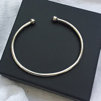 plata de ley 925 Brazalete, chapado en platina real, ajustable & para mujer, 6mm, diámetro interior:aproximado 65mm, Vendido por UD