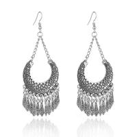 Moda flecos pendientes, aleación de zinc, hierro aro de pendiente, chapado en color de plata antigua, para mujer, libre de plomo & cadmio, 39x80mm, Vendido por Par