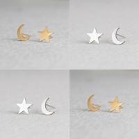 Pendientes asimétricos, acero inoxidable, latón aguja de pendiente, Luna y estrella, chapado, para mujer, más colores para la opción, 10x10mm, 10x6mm, Vendido por Par