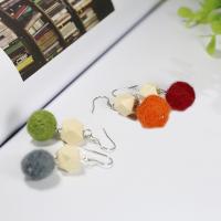 Boucles d'oreilles Pom Pom Duveteux, argent sterling 925, avec Peluche & résine, hypo allergique & pour femme, plus de couleurs à choisir  Vendu par paire