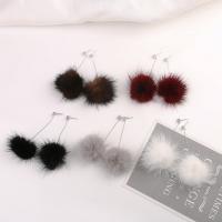 Boucles d'oreilles Pom Pom Duveteux, argent sterling 925, avec cheveux de martre, hypo allergique & pour femme & avec zircone cubique, plus de couleurs à choisir 50mm, Vendu par paire