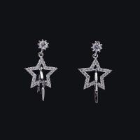 Boucles d'oreilles en laiton zircon cubique, étoile, Plaqué de platine, pavé de micro zircon & pour femme, protéger l'environnement, sans nickel, plomb et cadmium, 20mm, Vendu par paire