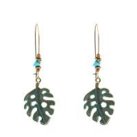 Boucle d'oreille en alliage Zinc turquoise, alliage de zinc, avec turquoise synthétique & bois, fer boucle d'oreille crochet, feuille, Plaqué de couleur de bronze antique, bleuissement & pour femme, sans plomb et cadmium Vendu par paire