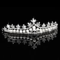 Tiaras nupciales, aleación de zinc, con Perlas de plástico ABS, Corona, chapado en color de plata, para novia & con diamantes de imitación, libre de plomo & cadmio, 30mm, Vendido por UD