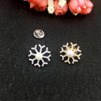 laiton Broche de col, avec perle d'eau douce cultivée, flocon de neige, Placage, unisexe & avec zircone cubique, plus de couleurs à choisir Vendu par PC