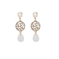 Pendientes de concha blanca, aleación de zinc, con Nácar Blanca, acero inoxidable aguja de pendiente, Gota, chapado en color dorado, para mujer, libre de plomo & cadmio, 15x50mm, Vendido por Par