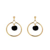 Boucles d'oreilles Pom Pom Duveteux, alliage de zinc, avec Peluche, acier inoxydable puce boucle d'oreille, beignet, Placage de couleur d'or, pour femme, sans plomb et cadmium Vendu par paire