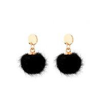 Boucles d'oreilles Pom Pom Duveteux, alliage de zinc, avec Peluche, acier inoxydable puce boucle d'oreille, Rond, Placage de couleur d'or, pour femme, sans plomb et cadmium, 25mm, Vendu par paire