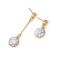 Pendientes asimétricos, aleación de zinc, con Turquesa sintético, acero inoxidable aguja de pendiente, chapado en color dorado, para mujer, más colores para la opción, libre de plomo & cadmio, 54x26x13mm, Vendido por Par