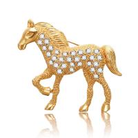 Broche de diamantes de imitación de la aleación de Zinc, Caballo, chapado en color dorado, para mujer & con diamantes de imitación, libre de plomo & cadmio, 47x40mm, Vendido por UD