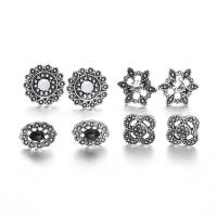 alliage de zinc Stud Set, avec cristal, Plaqué de couleur d'argent, pour femme & avec zircone cubique & mélangé, 13-18mm Vendu par lot