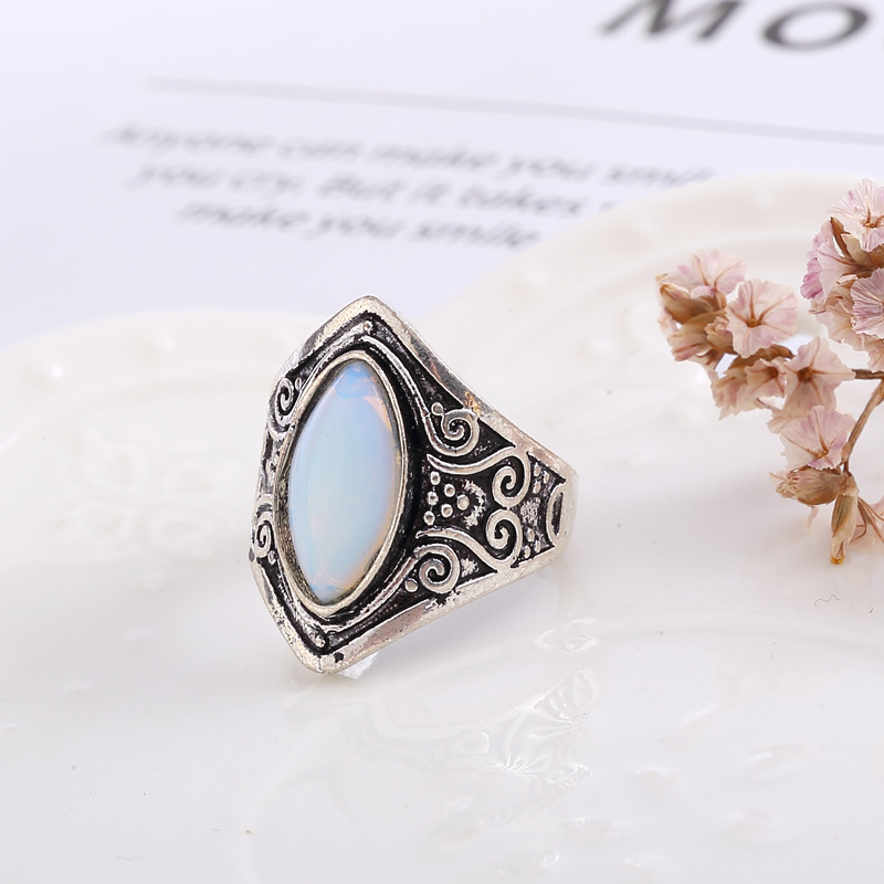 alliage de zinc bague, avec Opaline, Plaqué de couleur d'argent, normes différentes pour le choix & pour femme, Vendu par PC