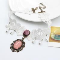 lacet Collier Tour de cou, avec Tissus non tissés & résine & perle de plastique & alliage de zinc, avec 1.5lnch chaînes de rallonge, Rose, Plaqué de couleur d'or antique, pour femme Environ 14 pouce, Vendu par brin