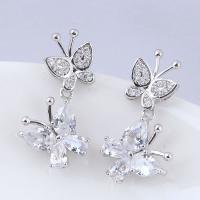 Boucles d'oreilles en laiton zircon cubique, papillon, Plaqué de platine, pour femme & avec zircone cubique, protéger l'environnement, sans nickel, plomb et cadmium Vendu par paire