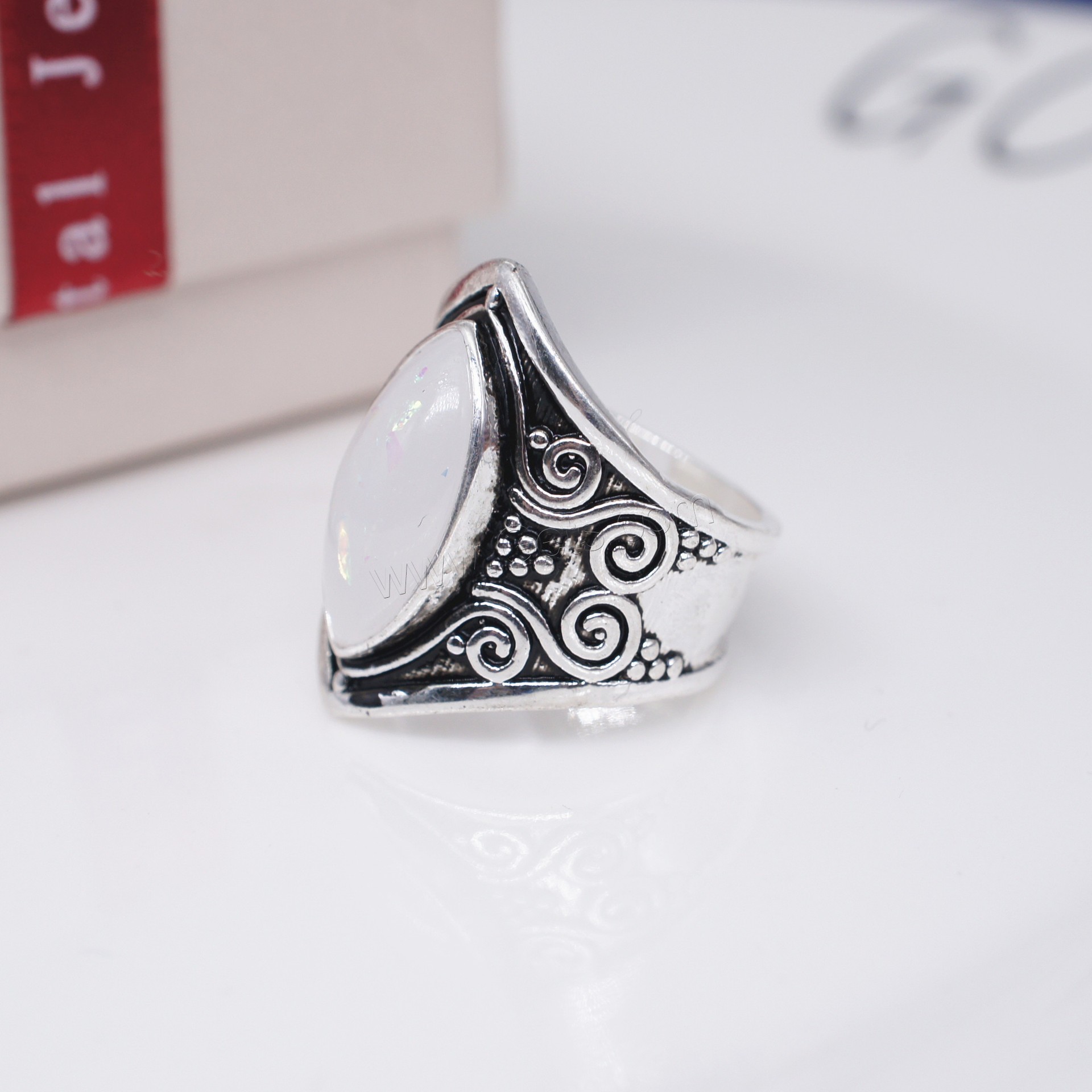 Anillo de dedo de latón, metal, con Ópalo, chapado en color de plata antigua, diverso tamaño para la opción & para mujer, más colores para la opción, Vendido por UD