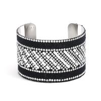 Eisen Manschette Armreif, silberfarben plattiert, unisex & mit Strass, schwarz, 45mm, Innendurchmesser:ca. 60mm, verkauft von PC