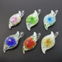 Pendentifs Murano fleur intérieur, chalumeau, sable d'or & fleur intérieure, couleurs mélangées Environ 7mm îte, Vendu par boîte