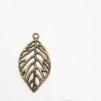 Pendentifs feuilles en alliage de zinc , Plaqué de couleur de bronze antique, creux Environ 2mm  Vendu par sac