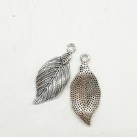 Pendentifs feuilles en alliage de zinc , Plaqué de couleur d'argent Environ 2mm Vendu par sac