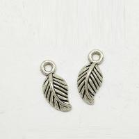 Pendentifs feuilles en alliage de zinc , Plaqué de couleur d'argent Environ 2mm Vendu par sac