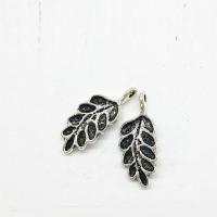 Pendentifs feuilles en alliage de zinc , Plaqué de couleur d'argent Environ 2mm Vendu par sac