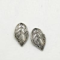 Pendentifs feuilles en alliage de zinc , Plaqué de couleur d'argent Environ 1mm Vendu par sac