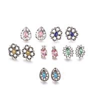 alliage de zinc Stud Set, Placage, 6 pièces & pour femme & avec strass & creux, 15mm 14mm, Vendu par fixé