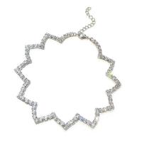 Zink Legierung Straßkette, Zinklegierung, mit Strass, mit Verlängerungskettchen von 50mm, Modeschmuck & für Frau & mit Strass, Silberfarbe, Länge:ca. 11.8 ZollInch, verkauft von Strang