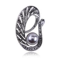 Rhinestone Zinc Alloy Brooch, with Plastic Pearl, gun black plated, for woman & with rhinestone 32*49mm 