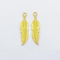 Colgantes de pluma de aleación de cinc, aleación de zinc, chapado en color dorado, 30x7x1.8mm, agujero:aproximado 1mm, 100PCs/Bolsa, Vendido por Bolsa