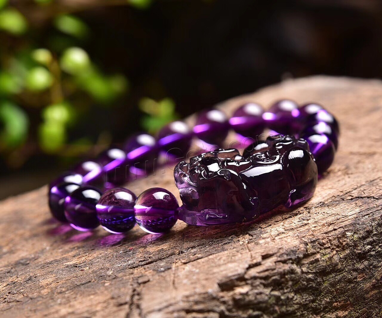 Amethyst Bracelet, Mythical Wild Animal, polished, different size for choice & for woman, purple, 32x13x17mm, Length:Approx 6 Inch, Sold By Strand