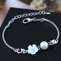 Zink Legierung Strass Armbänder, Zinklegierung, mit Kunststoff Perlen, plattiert, für Frau & mit Strass, Silberfarbe, 55*10mm, verkauft von Strang