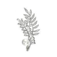 alliage de zinc broche, avec Shell Pearl, feuille, Plaqué de platine, pavé de micro zircon & pour femme Vendu par PC