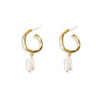 Boucles d'oreilles d'eau douce de Perle , laiton, avec perle d'eau douce cultivée, Placage, bijoux de mode & pour femme, doré, 20*49mm, Vendu par paire