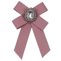 tissu broche, avec perle de plastique, Placage, pour femme & avec strass, plus de couleurs à choisir, Vendu par PC