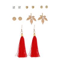 aleación de zinc Aretes, Pendiente de stud & pendiente, con Hilo de algodón & Perlas de plástico ABS, chapado en color dorado, diferentes estilos para la opción & para mujer & con diamantes de imitación, 6parespareja/Set, Vendido por Set