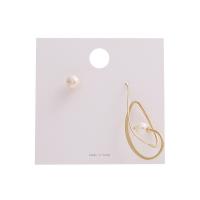 alliage de zinc Boucles d’oreilles asymétriques stud, avec perle d'eau douce cultivée, Placage de couleur d'or, Style coréen & pour femme, blanc  Vendu par paire