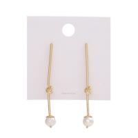 Pendientes de Perno de Aleación de Zinc, con Perlas cultivadas de agua dulce, chapado en color dorado, Estilo coreano & para mujer, Blanco, 80mm, Vendido por Par