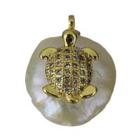 pendentif en laiton de perle d'eau douce cultivée, avec perle d'eau douce cultivée, Placage de couleur d'or, pavé de micro zircon Environ 1.5mm, Vendu par PC