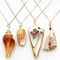 Collier de coquillages, coquille, avec alliage de zinc, Placage de couleur d'or, chaîne ovale & styles différents pour le choix & pour femme Environ 17.7 pouce Vendu par sac