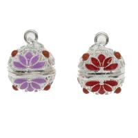 laiton Bola boule pendentif, Placage de couleur argentée, Il pourrait être ouvert et des perles pourraient être mises à l’intérieur. & émail, plus de couleurs à choisir, 24*17.5mm Environ 4.5mm Vendu par sac