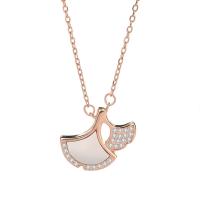 Cúbicos circón Micro pavimenta collar de plata Esterlinas, Plata de ley 925, con Nácar Blanca, hoja del Ginkgo, chapado, Joyería & micro arcilla de zirconia cúbica & para mujer, más colores para la opción, 16x13mm, longitud:aproximado 16.9 Inch, Vendido por Sarta